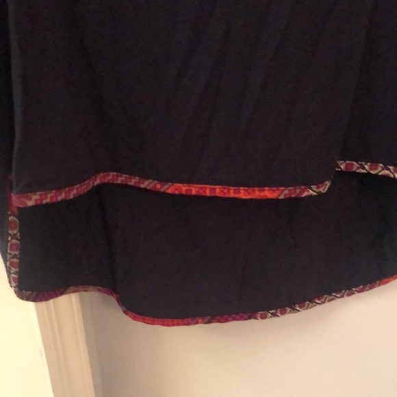 Ezra pajama top or lounge wear, soft fabric, red patterned trim, small - Picture 4 of 5